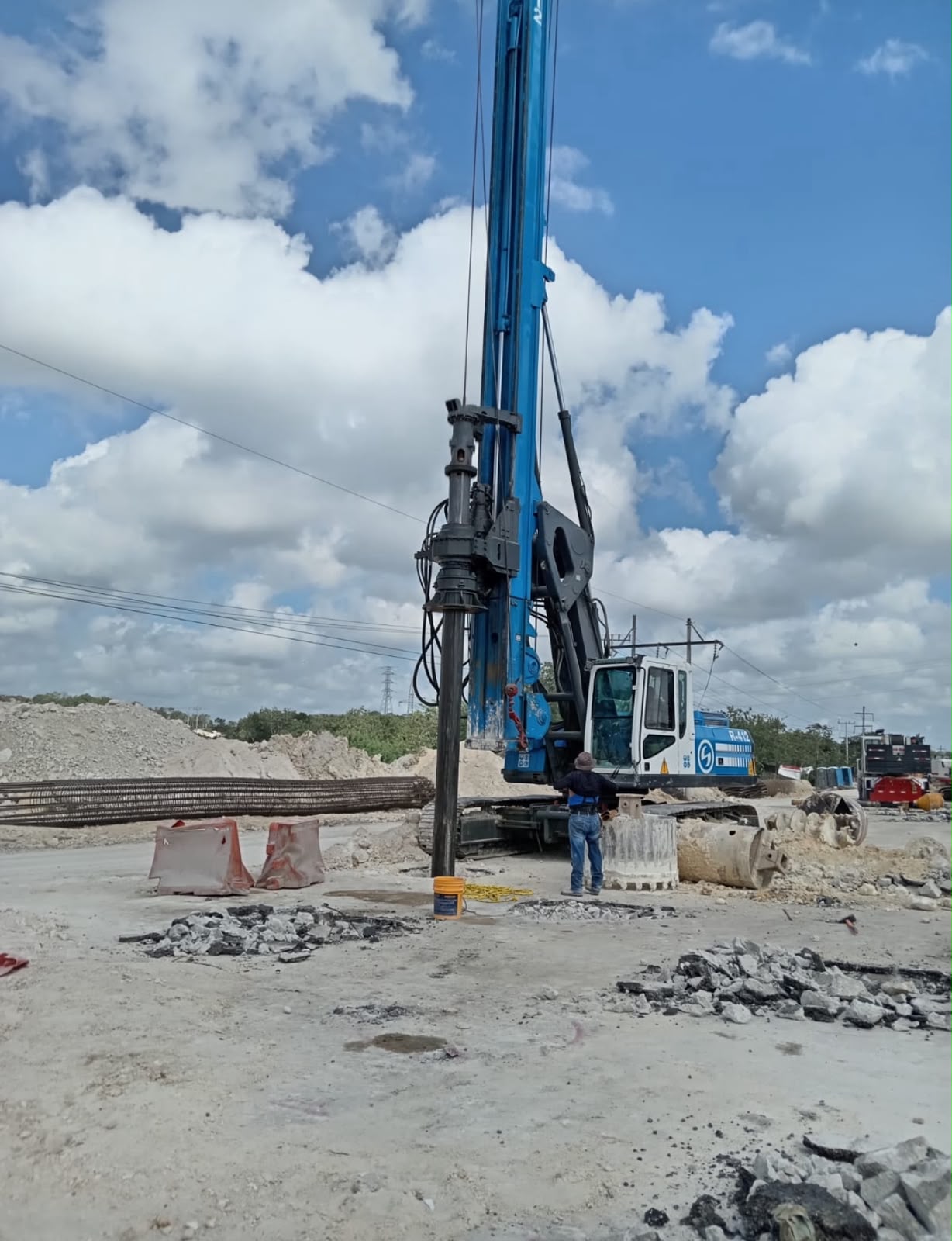 Tren Maya · inclusiones rígidas para mejoramiento del terreno · vista general de la perforadora